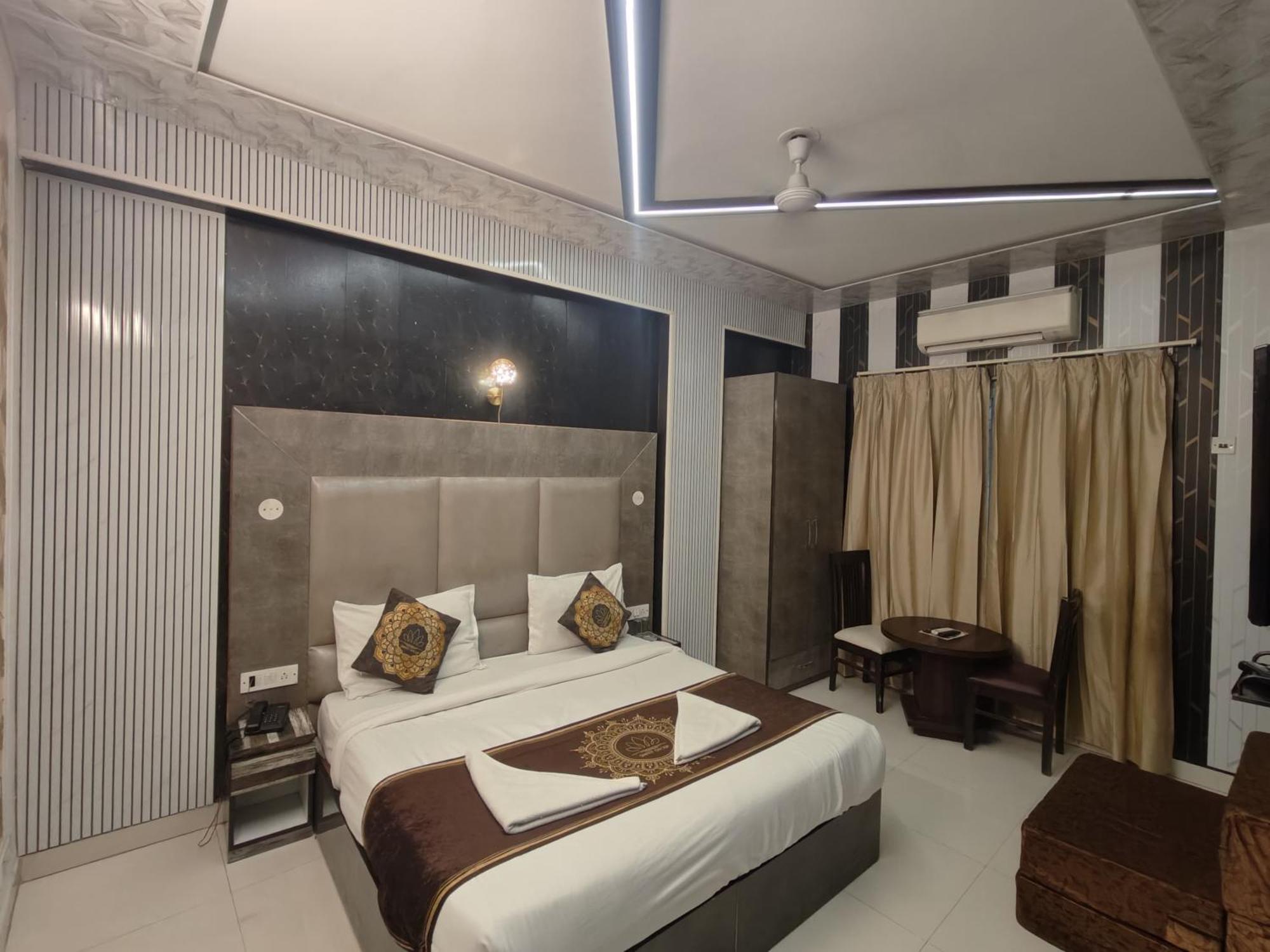 Hotel Smart Plaza นิวเดลี ภายนอก รูปภาพ